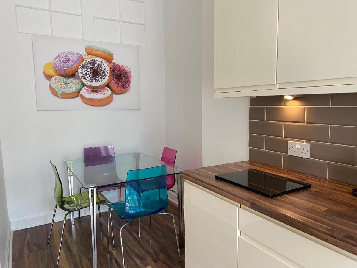 Lovely Main Door 2 Bed Apartment 에든버러 외부 사진