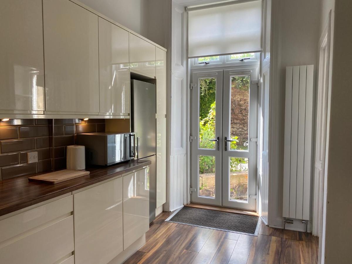 Lovely Main Door 2 Bed Apartment 에든버러 외부 사진