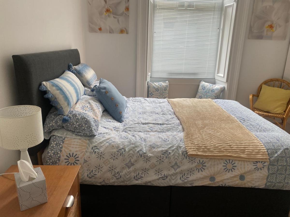 Lovely Main Door 2 Bed Apartment 에든버러 외부 사진